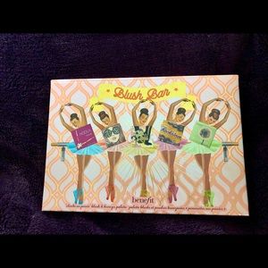 Benefit cheeks on pointe Blush & Bronzes Palette